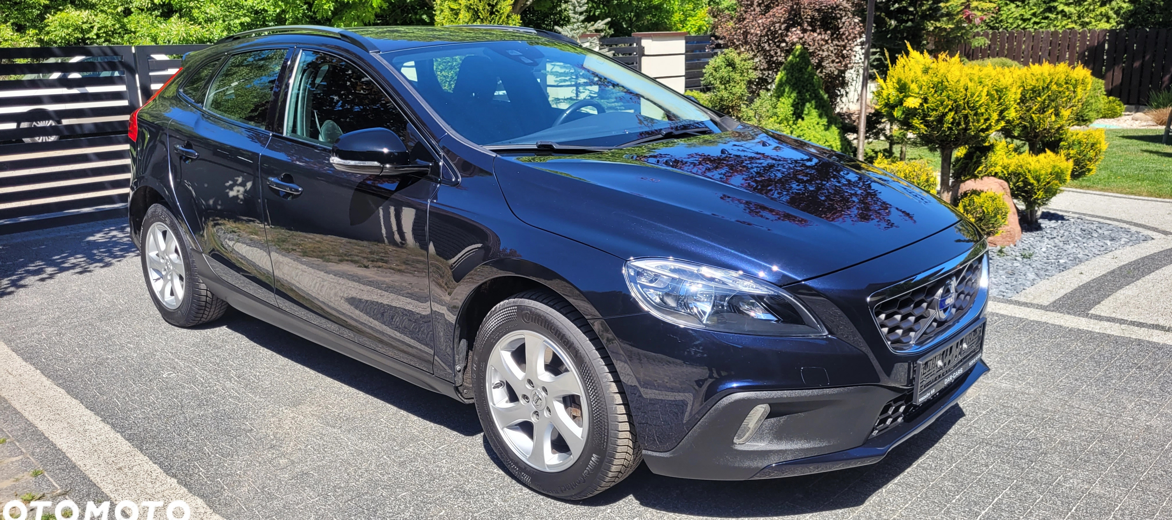 Volvo V40 cena 64900 przebieg: 109000, rok produkcji 2016 z Garwolin małe 211